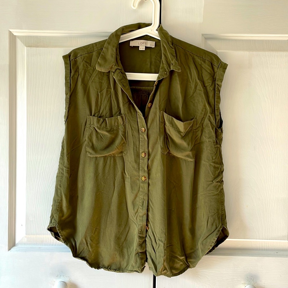 LOFT sleeveless blouse